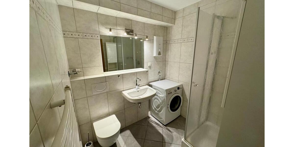 Etagenwohnung Langenfeld (Rheinland) - 2 Zimmer, 66 m&sup2;, 15&euro; | Angebot:26701951