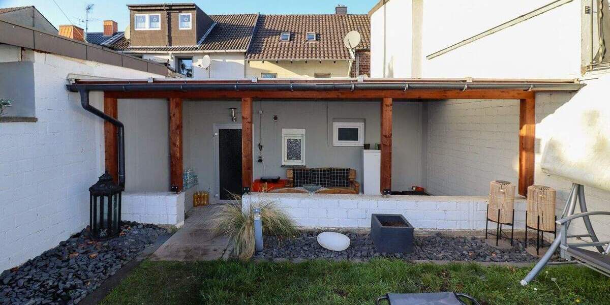 Reihenmittelhaus mit Wohlfühlgarten - familienfreundliches Wohnen mit Geschichte 5 zimmer