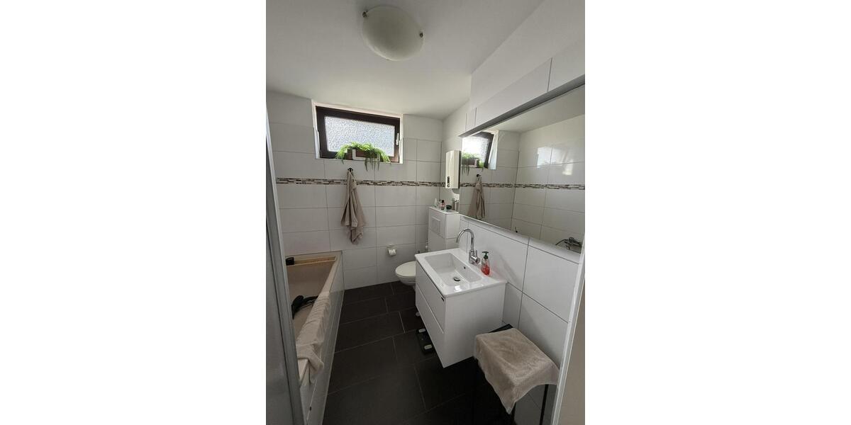 Etagenwohnung Hilden - 2 Zimmer, 65 m&sup2;, 845&euro; | Angebot:25548135