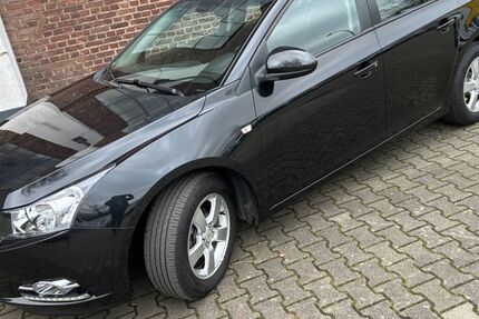 Chevrolet Cruze 57.635 km 5.999 &euro; Köln 51069