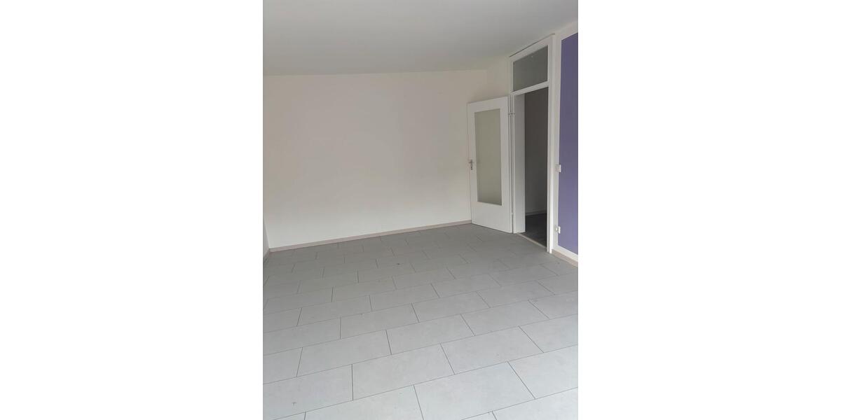 Hochparterre Neuss - 1 Zimmer, 35 m&sup2;, 130.000&euro; | Angebot:26766629