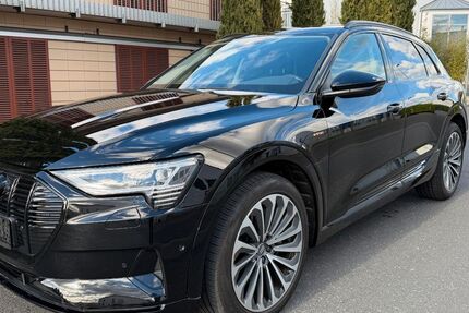 Audi e-tron 89.425 km 27.790 &euro; Lohmar bei Köln 53797