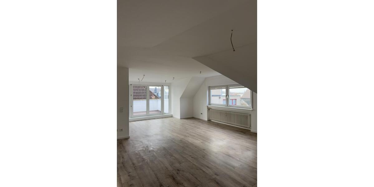 2-Zimmer Dachgeschoßwohnung mit Balkon in Niederkassel-Mondorf 2 zimmer