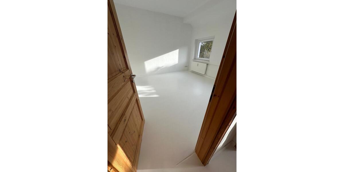 Dachgeschoßwohnung Kerpen Balkhausen - 3 Zimmer, 75 m&sup2;, 1.450&euro; | Angebot:26147739