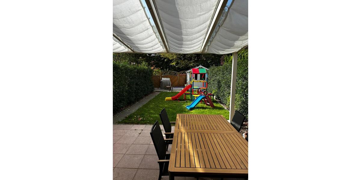 Reihenmittelhaus mit Einliegerwohnung in Neuss-Meertal 6 zimmer