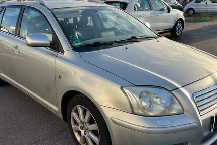 Toyota Avensis 221.985 km 2.490 &euro; Neuss 41469