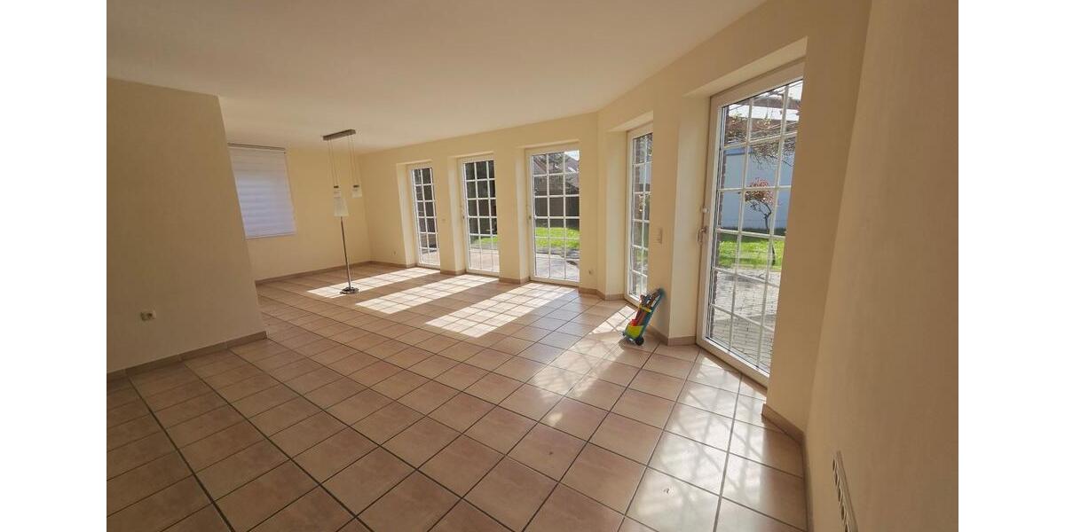 Einfamilienhaus Bergheim Ahe - 5 Zimmer, 160 m&sup2;, 685.000&euro; | Angebot:26041504