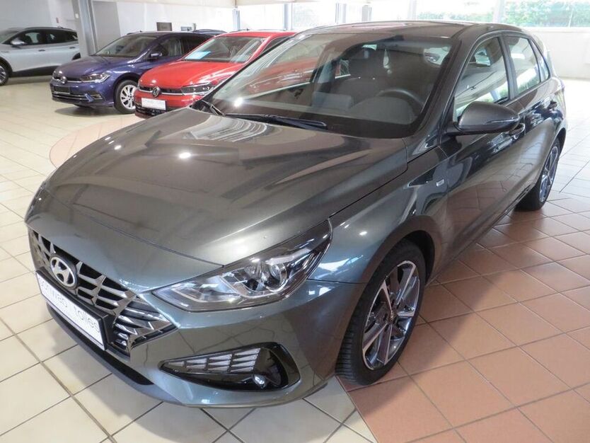 i30