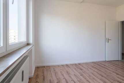 Wohnung Köln-Ehrenfeld Ehrenfeld - 2 Zimmer, 65 m&sup2;, 1.250&euro; | Angebot:25457471