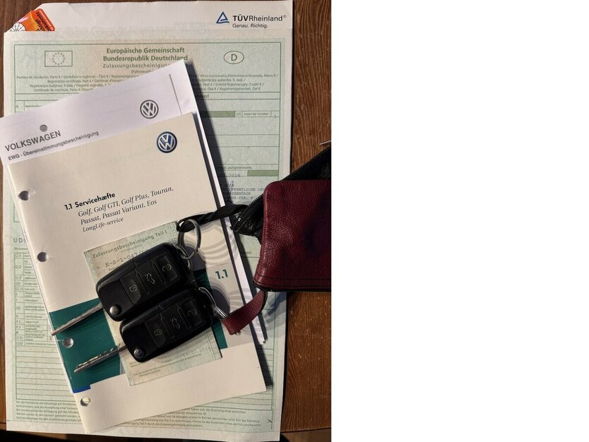 VW Touran 1.6 FSI Highline 7 Sitze SR+WR eGSD DSG ? 213.000 km 1.500 € Erftstadt 50374