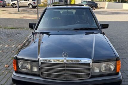 Mercedes-Benz 190 227.000 km 5.800 &euro; Köln 51105
