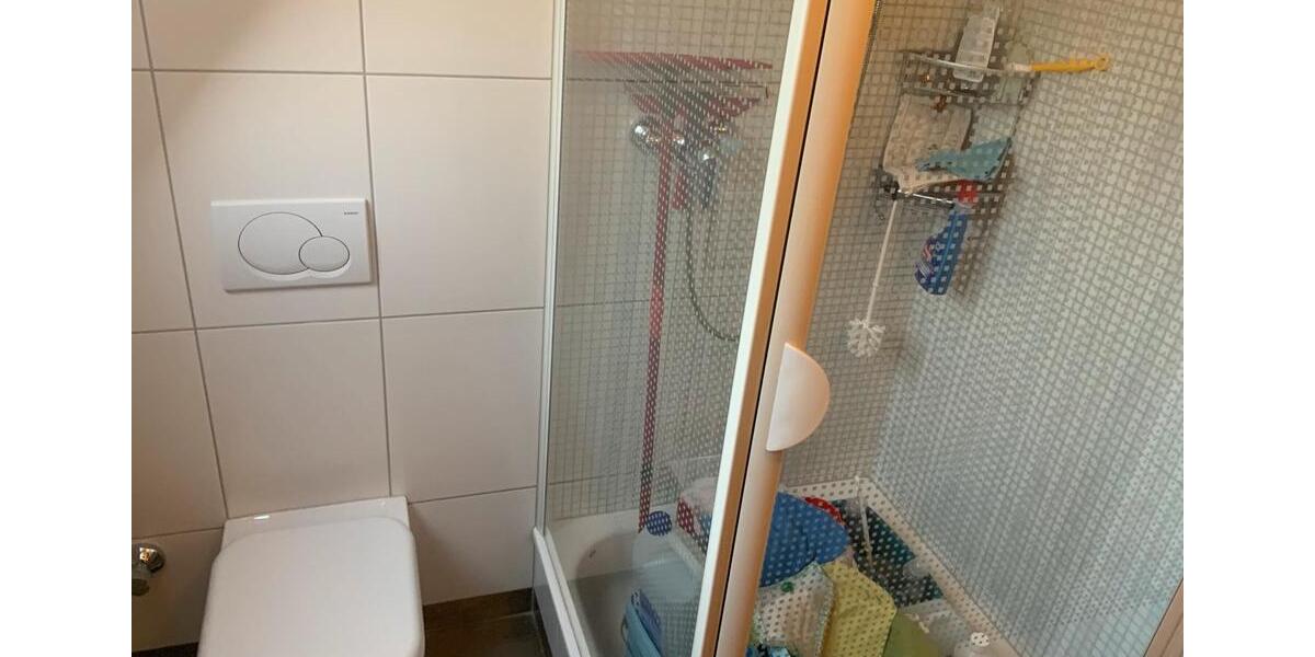 Dachgeschoßwohnung Neuss Gnadental - 5 Zimmer, 177 m&sup2;, 2.250&euro; | Angebot:26384336
