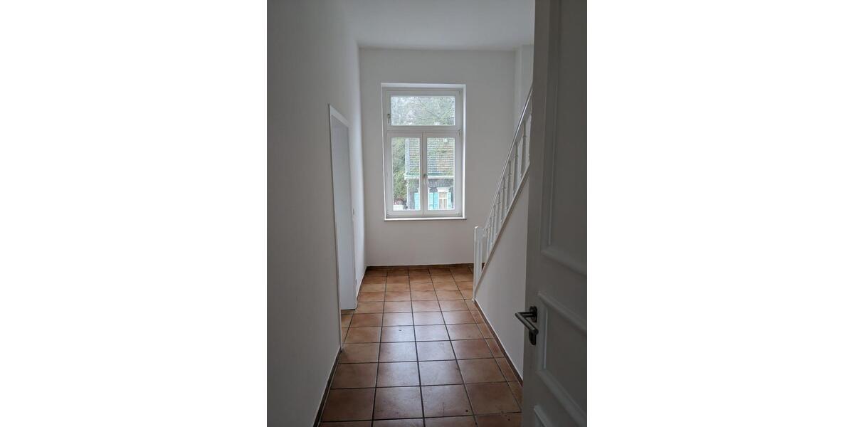 Doppelhaushälfte Solingen - 8 Zimmer, 150 m&sup2;, 1.821&euro; | Angebot:25245627