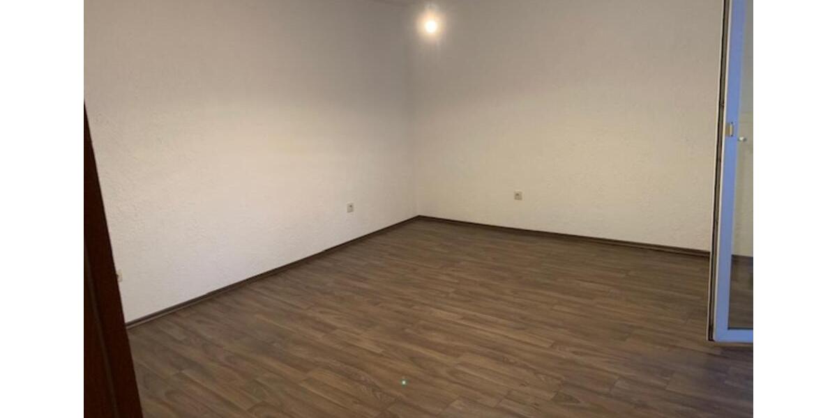 Etagenwohnung Solingen Central - 2 Zimmer, 72 m&sup2;, 700&euro; | Angebot:25340762