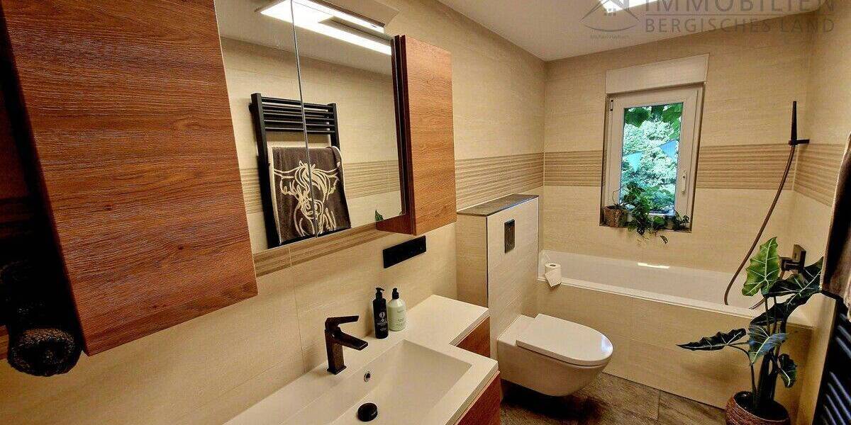 Doppelhaushälfte Wermelskirchen Dhünn - 6 Zimmer, 132 m&sup2;, 399.000&euro; | Angebot:26886527