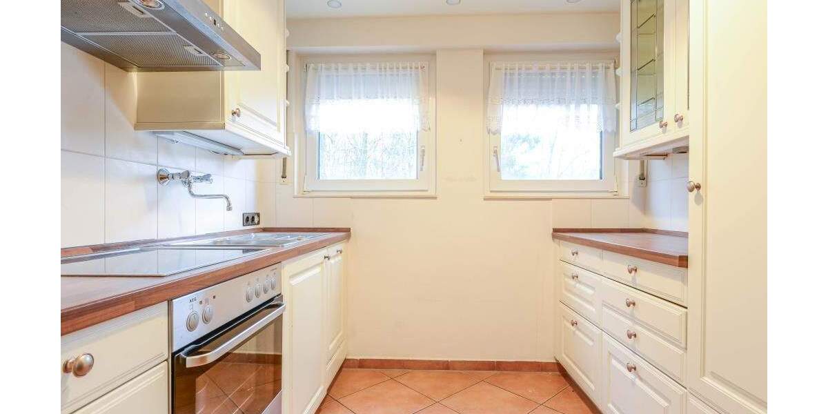 Mehrfamilienhaus, Wohnhaus Leverkusen Lützenkirchen - 6 Zimmer, 146 m&sup2;, 550.000&euro; | Angebot:23986761