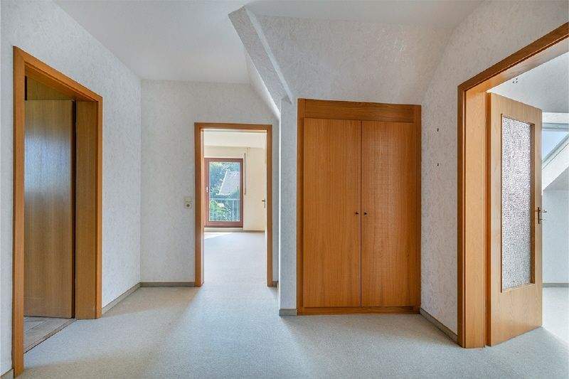 Vielseitig nutzbares Familiendomizil mit Einliegerwohnung und großem Potenzial 6 zimmer