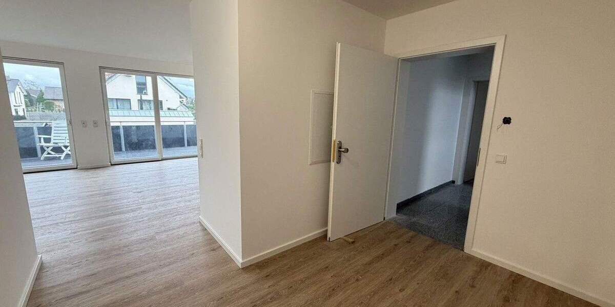 Terrassenwohnung Köln Eil - 3 Zimmer, 100 m&sup2;, 1.690&euro; | Angebot:25052354