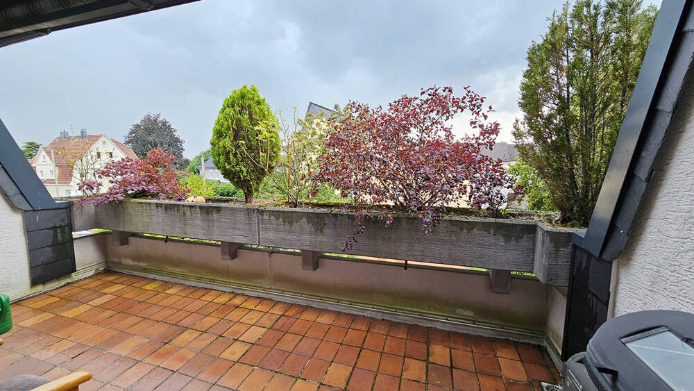 Gut vermietete 2-Zimmer-Dachgeschosswohnung mit Balkon u. Garage im Herzen von Burscheid 2 zimmer