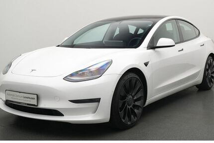 Tesla Model 3 71.355 km 29.988 &euro; Leverkusen 51379