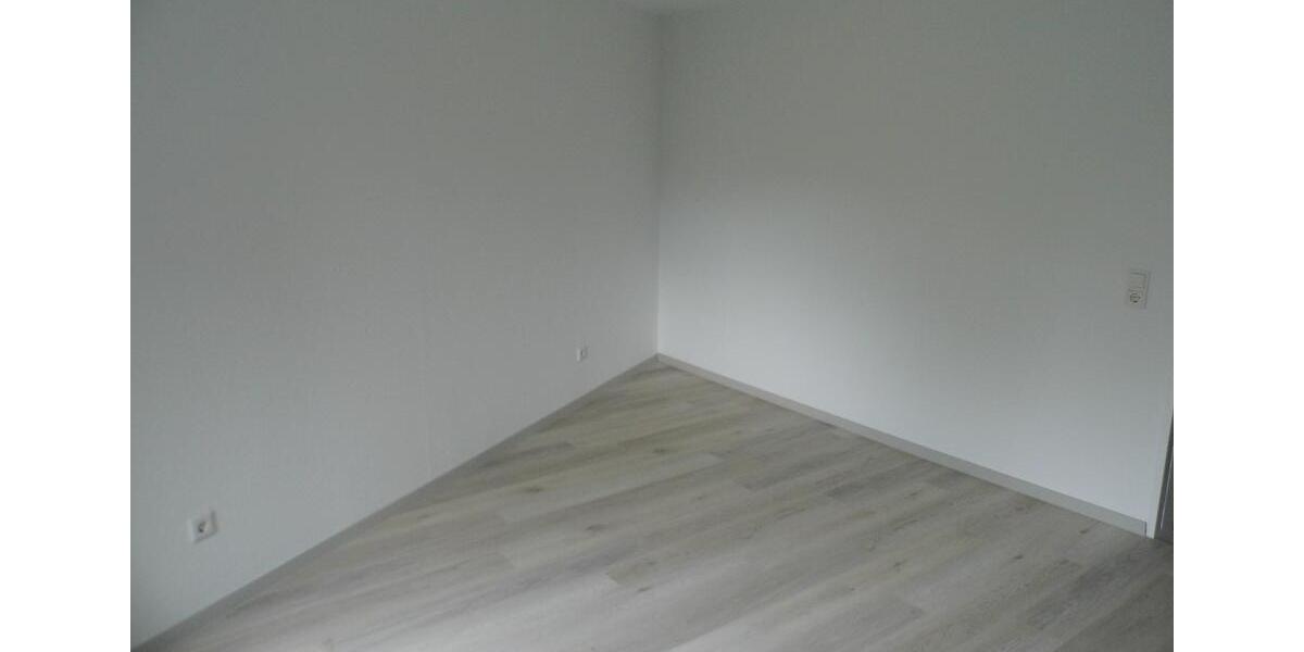 Etagenwohnung Remscheid Gemarkung Bergisch Born - 3 Zimmer, 83 m&sup2;, 199.000&euro; | Angebot:24449017