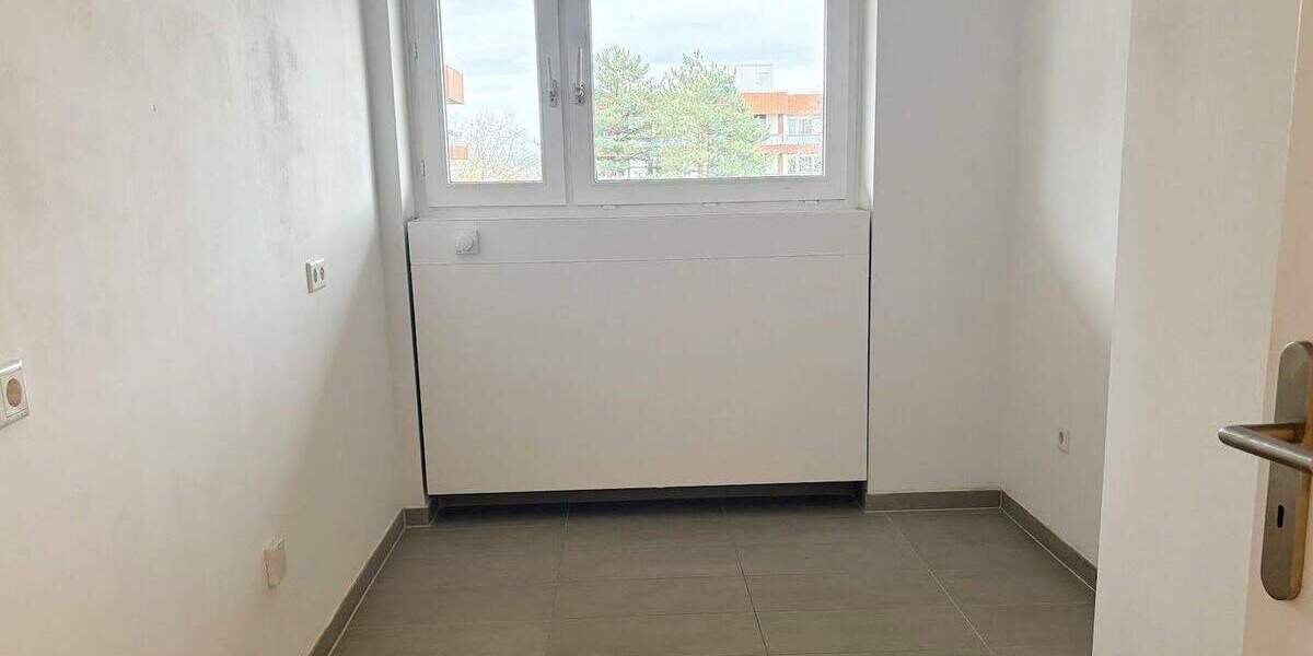 Etagenwohnung Köln Bayenthal - 4 Zimmer, 102 m&sup2;, 1.710&euro; | Angebot:25677110