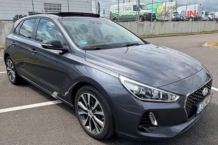 Hyundai i30 73.000 km 11.800 &euro; Leverkusen 51377
