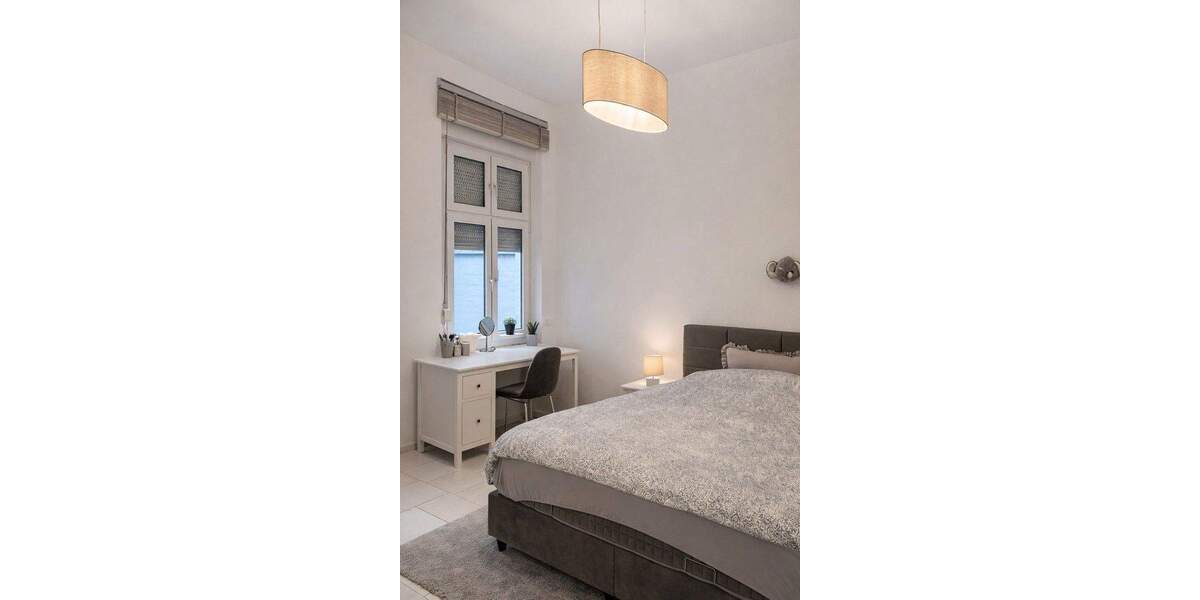 Charmante 2-Zimmer-Altbauwohnung im Erdgeschoss mit exklusivem Innenhof - Bestlage von Neuss 2 zimmer