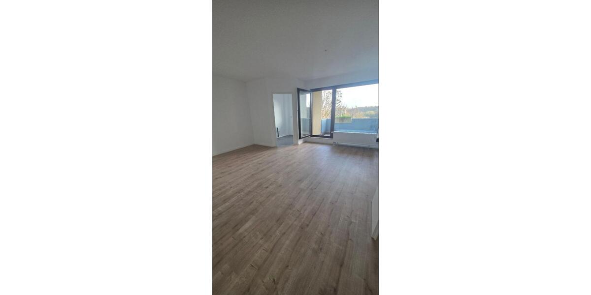 Vermietung: Sanierte & voll möblierte 2-Zimmer-Wohnung mit Balkon 2 zimmer