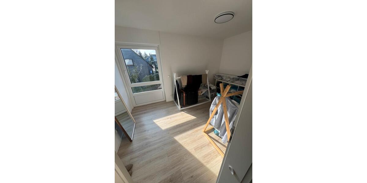 Etagenwohnung Bergisch Gladbach Alt-Frankenforst - 3 Zimmer, 75 m&sup2;, 1.050&euro; | Angebot:25127447