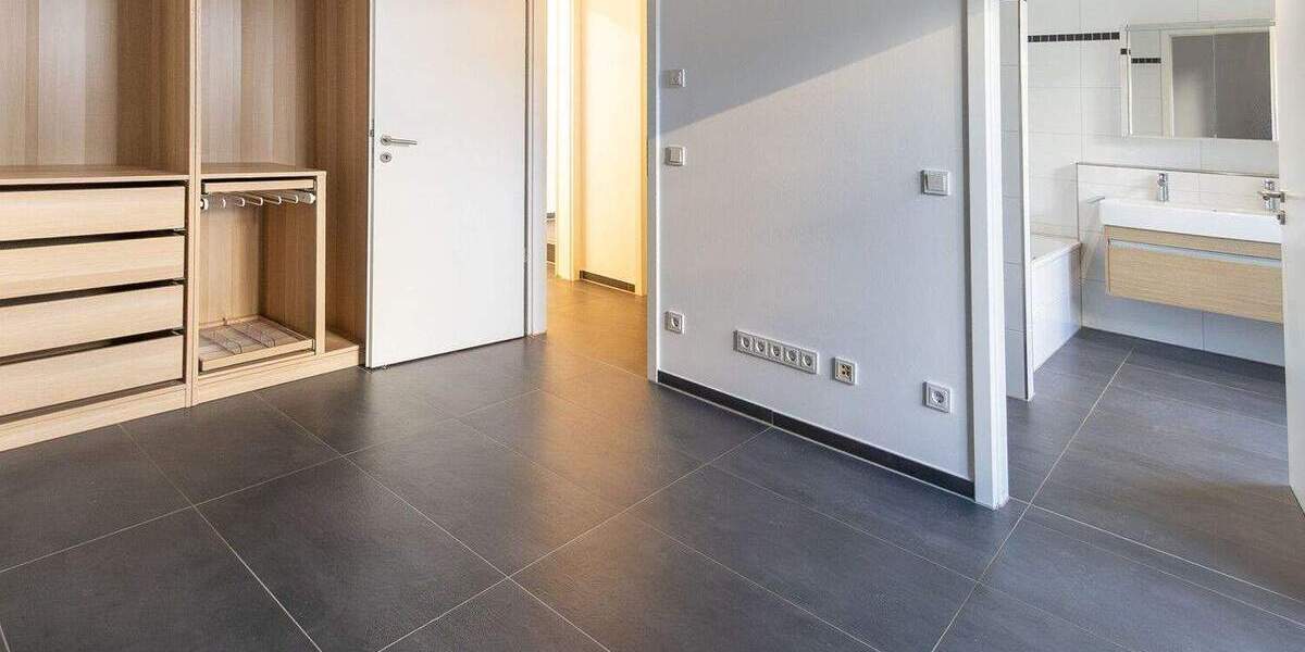 Etagenwohnung Neuss Stadionviertel - 4 Zimmer, 145 m&sup2;, 689.000&euro; | Angebot:25108551