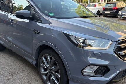 Ford Kuga 111.500 km 14.000 &euro; Köln 51061