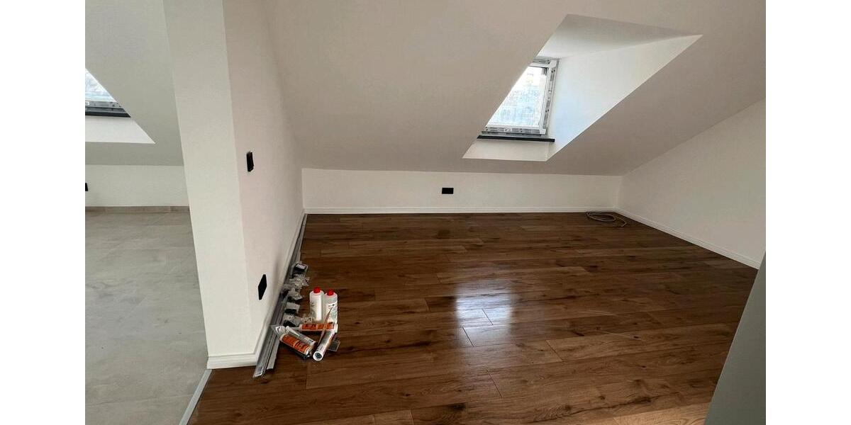 Dachgeschoßwohnung Brühl - 3 Zimmer, 54 m&sup2;, 870&euro; | Angebot:26411501