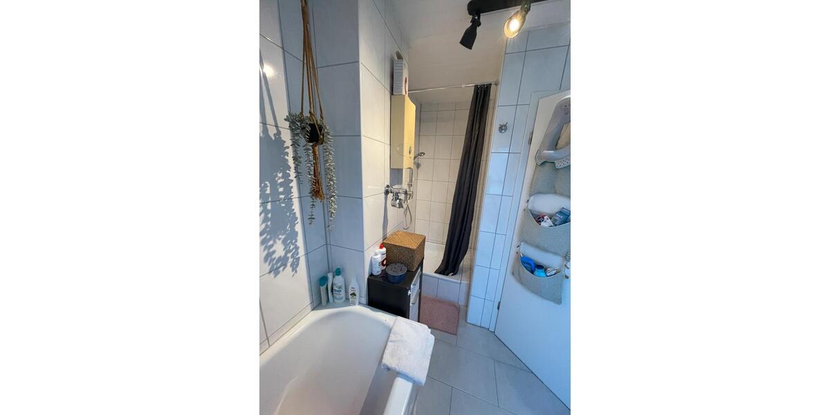 Dachgeschoßwohnung Leverkusen - 3 Zimmer, 83 m&sup2;, 230.000&euro; | Angebot:25257358