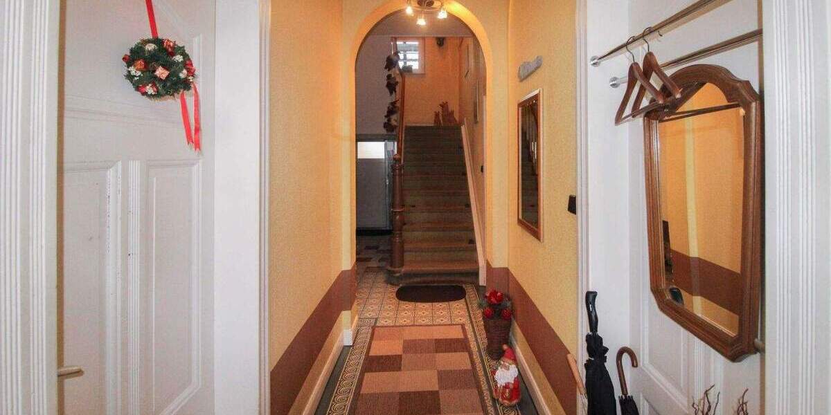 Haus sucht Handwerker: Sanierungsbedürftiges Einfamilienhaus in Dormagen-Delrath mit Ausbaupotential 8 zimmer