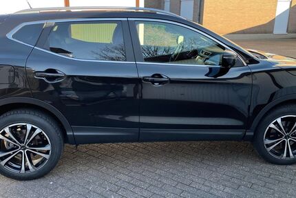 Nissan Qashqai 121.000 km 12.300 &euro; Düsseldorf 40595