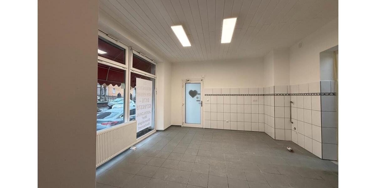 Attraktives Restaurant-Ladenlokal in Solingen-Wald zu vermieten zimmer