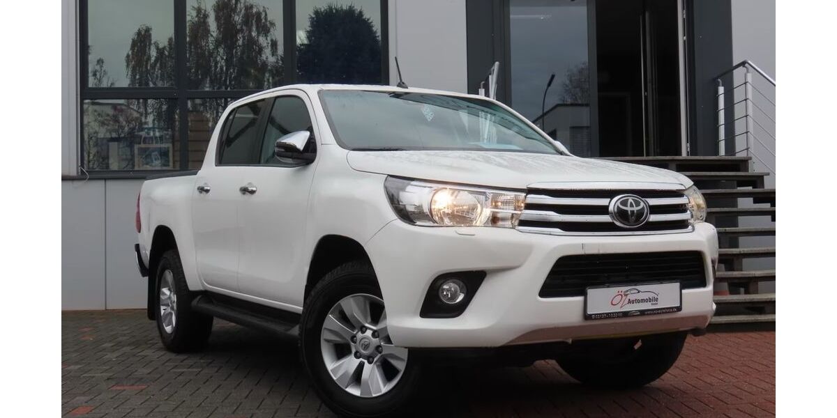Toyota Hilux 235.188 km 23.900 &euro; Neuss 41469