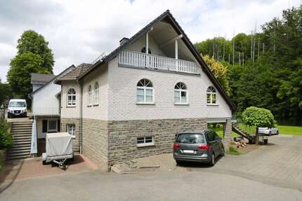 Wohnung Lindlar - 6 Zimmer, 229 m&sup2;, 1.600&euro; | Angebot:27144304