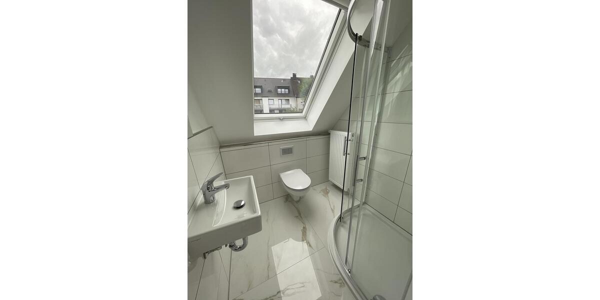 Erstbezug!! Wohnung mit 5 Zimmern im idyllischen Grün, möblierte Vermietung in einer Top-Lage 5 zimmer