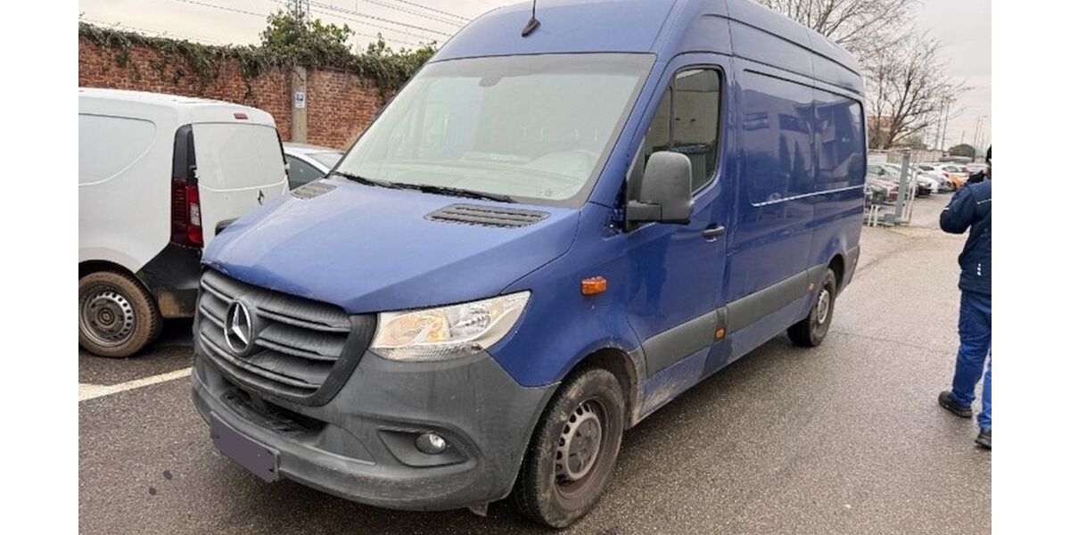 Mercedes-Benz Sprinter 87.940 km 14.980 &euro; Düsseldorf 40597
