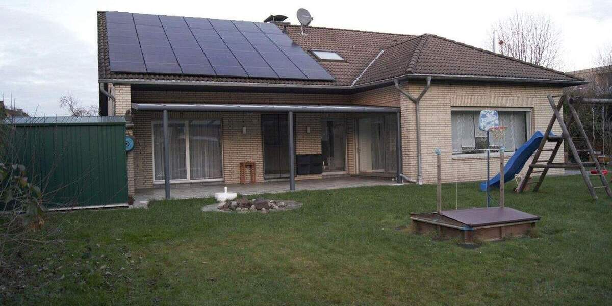 PROVISIONSFREI! Modernisiertes Zweifamilienhaus mit Einliegerwohnung und Garage, VON PRIVAT! 6 zimmer