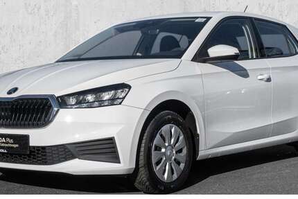 Skoda Fabia 66.327 km 13.990 &euro; Düsseldorf 40474