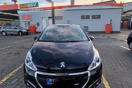 Peugeot 208 129.300 km 5.200 &euro; Köln 51145