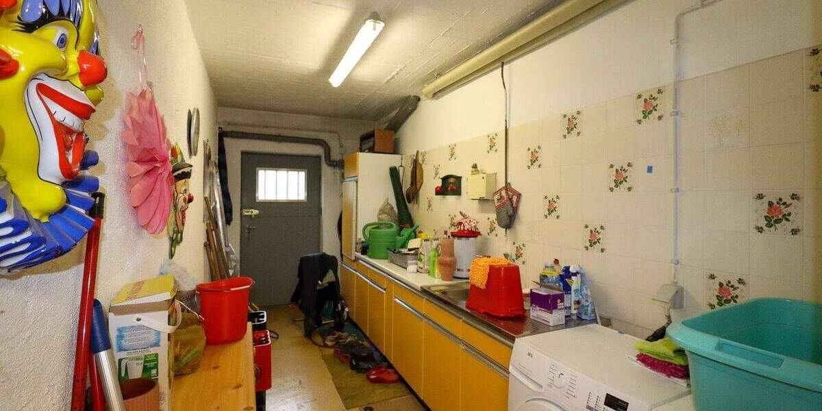 Reihenendhaus mit großem Grundstück und moderner Raumaufteilung 5 zimmer