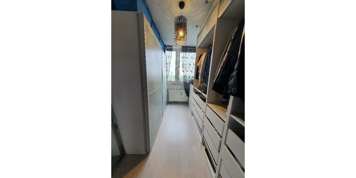 Etagenwohnung Niederkassel Lülsdorf - 3 Zimmer, 73 m&sup2;, 88.000&euro; | Angebot:25358132