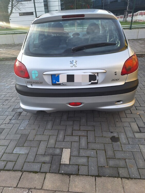 Peugeot 206 198.656 km 2.000 € Düsseldorf 40213