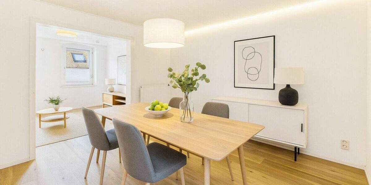Altbau trifft Moderne - stilvoll sanierte Doppelhaushälfte in Fliesteden 8 zimmer