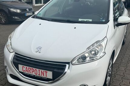 Peugeot 208 110.800 km 8.650 &euro; Brühl 50321