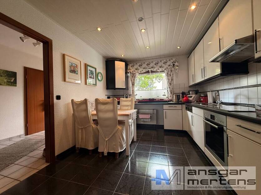 (M)EIN Familiendomizil in Neuss-Vogelsang Raumwunder auf 4 Ebenen mit Garten & Garage 6 zimmer